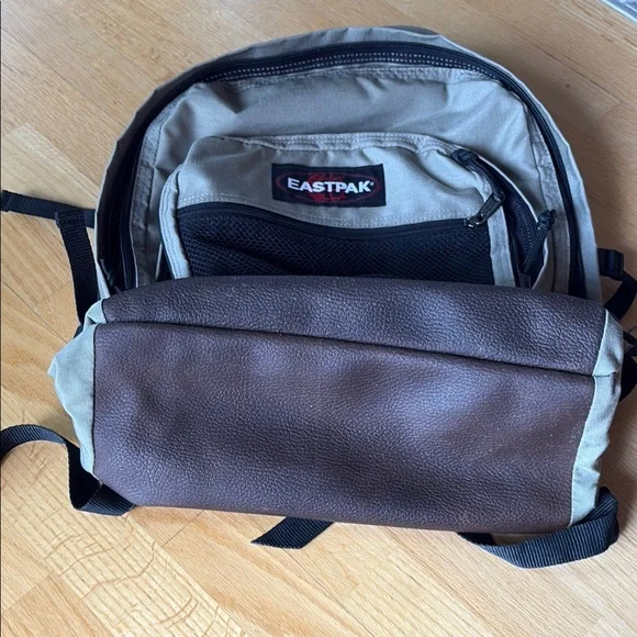 Back to school — Eastpak Tan and Black Backpack with durable leather bottom - Picture 2 of 6